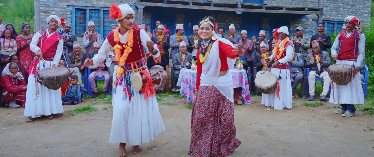 निरुता र बिर्खको स्वरमा रहेकाे ‘जुम्ला आउने दोबाटो’ ले चर्चा बटुल्दै