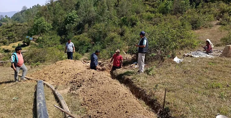 म्याग्दीको पन्थोकमा एक दशकअघि सुरु भएको सिँचाइ आयोजनाले गति लिदै