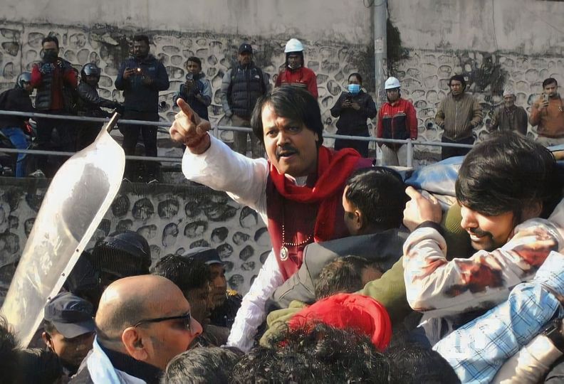 सिके राउतको चरित्र हत्या र श्रीमतीलाई मानसिक यातना दिएको भन्दै पत्रकारसहित चारविरुद्ध मुद्दा दायर